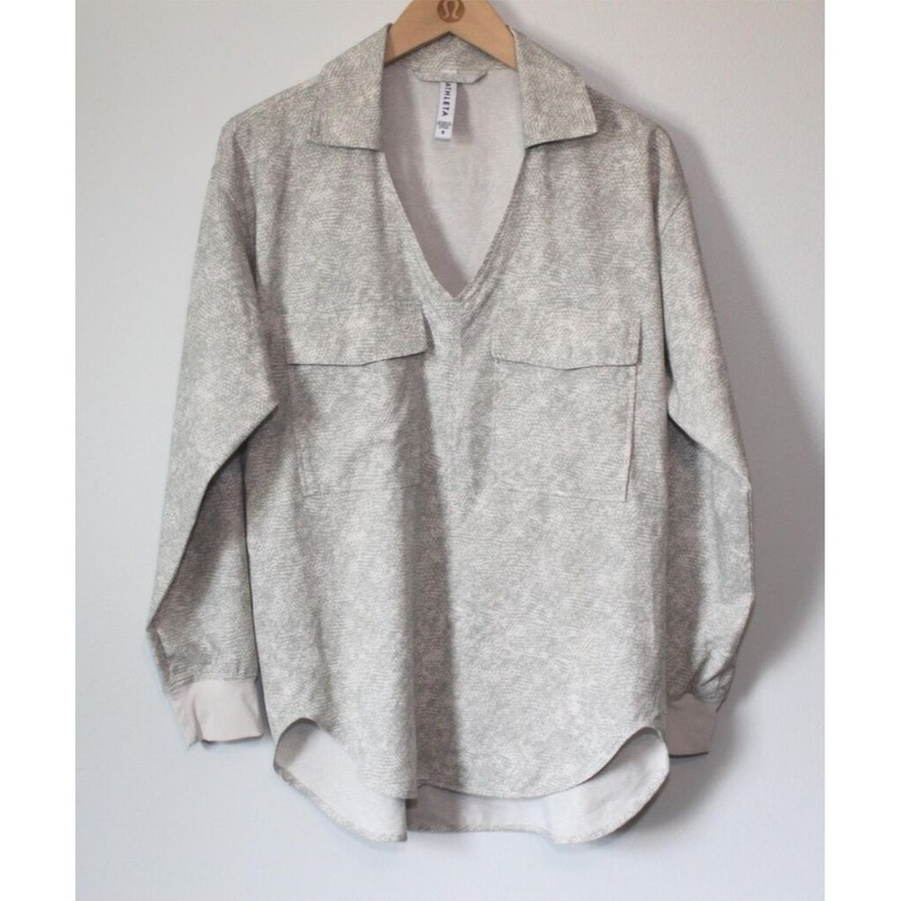 Athleta Zuma Printed Top Collared Viper Gray Small Stretch Tunic Utility Sleek - Picture 2 of 11